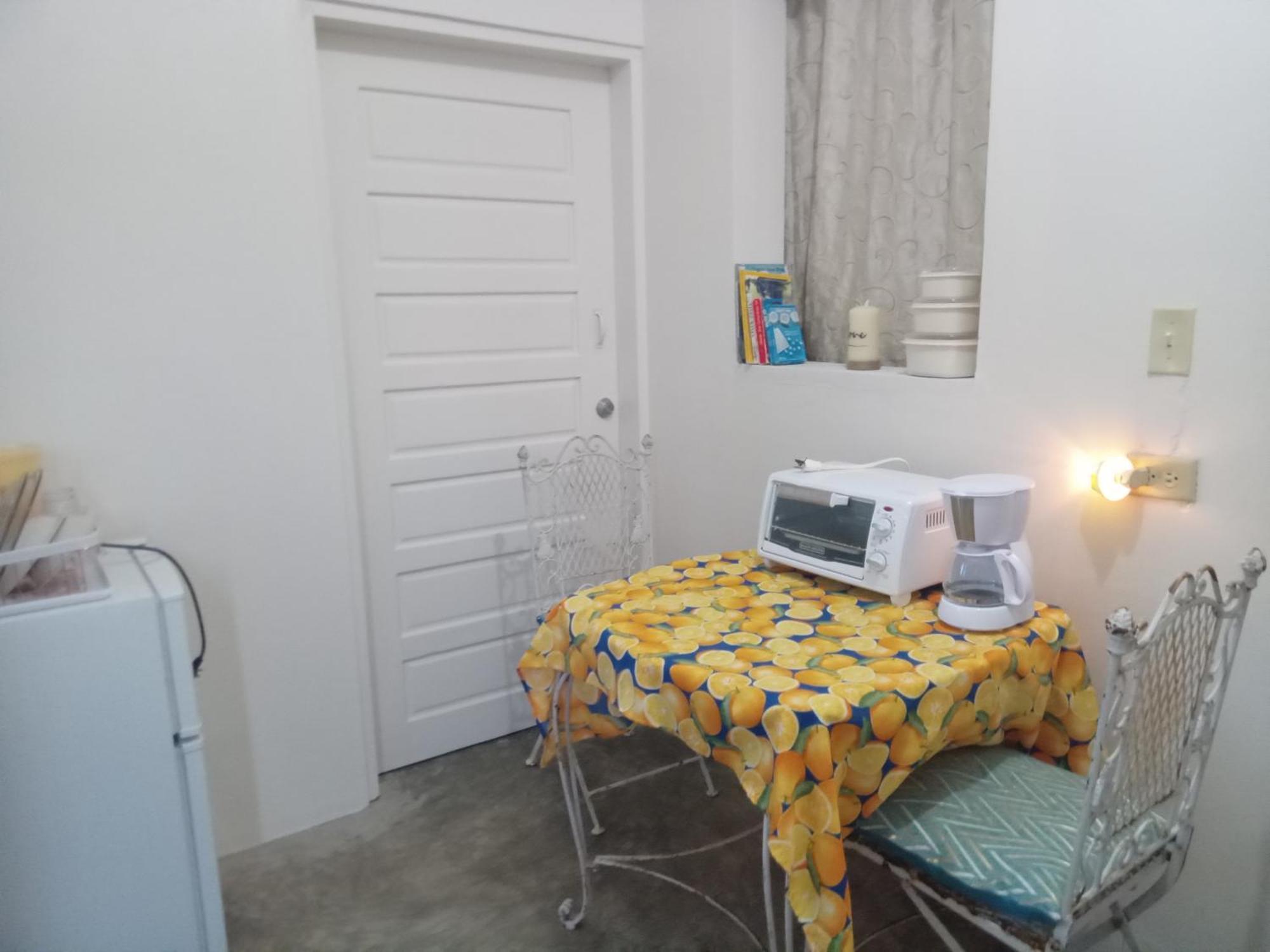 Hacienda Tropical Guest House 벨모판 외부 사진