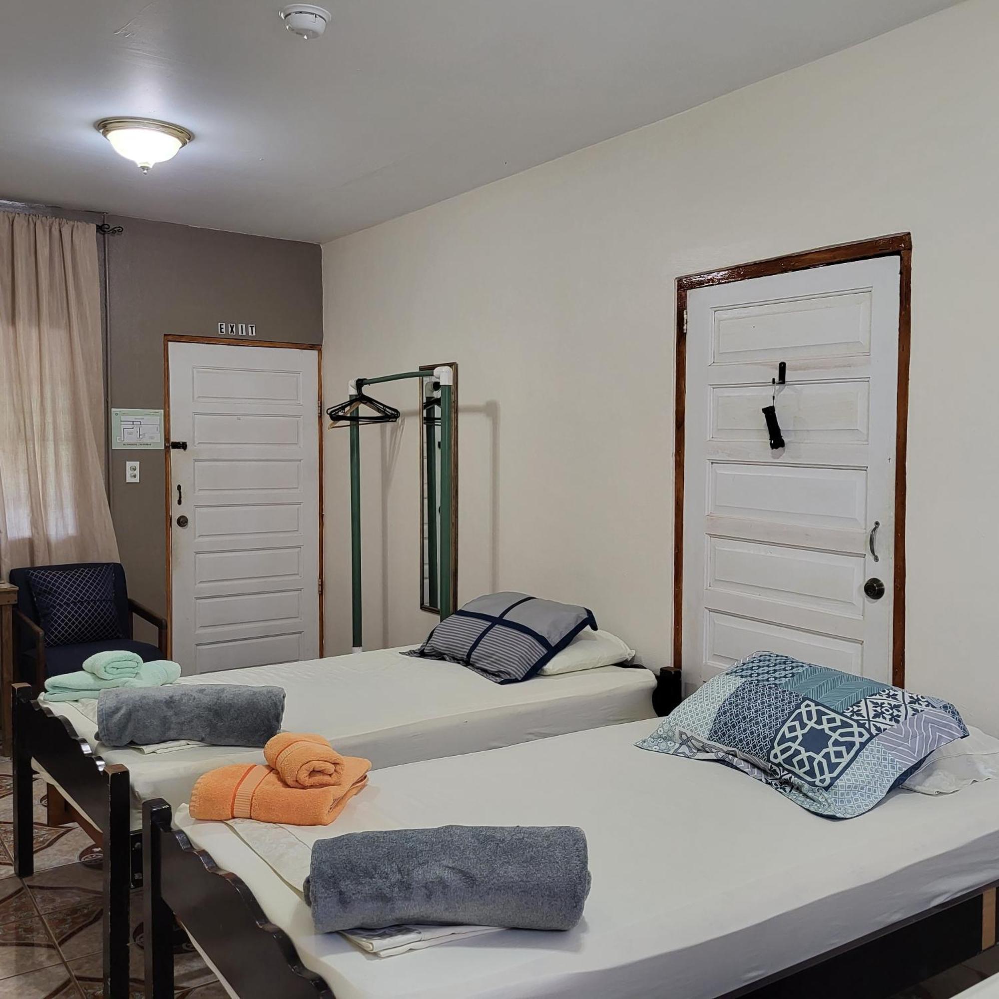 Hacienda Tropical Guest House 벨모판 외부 사진