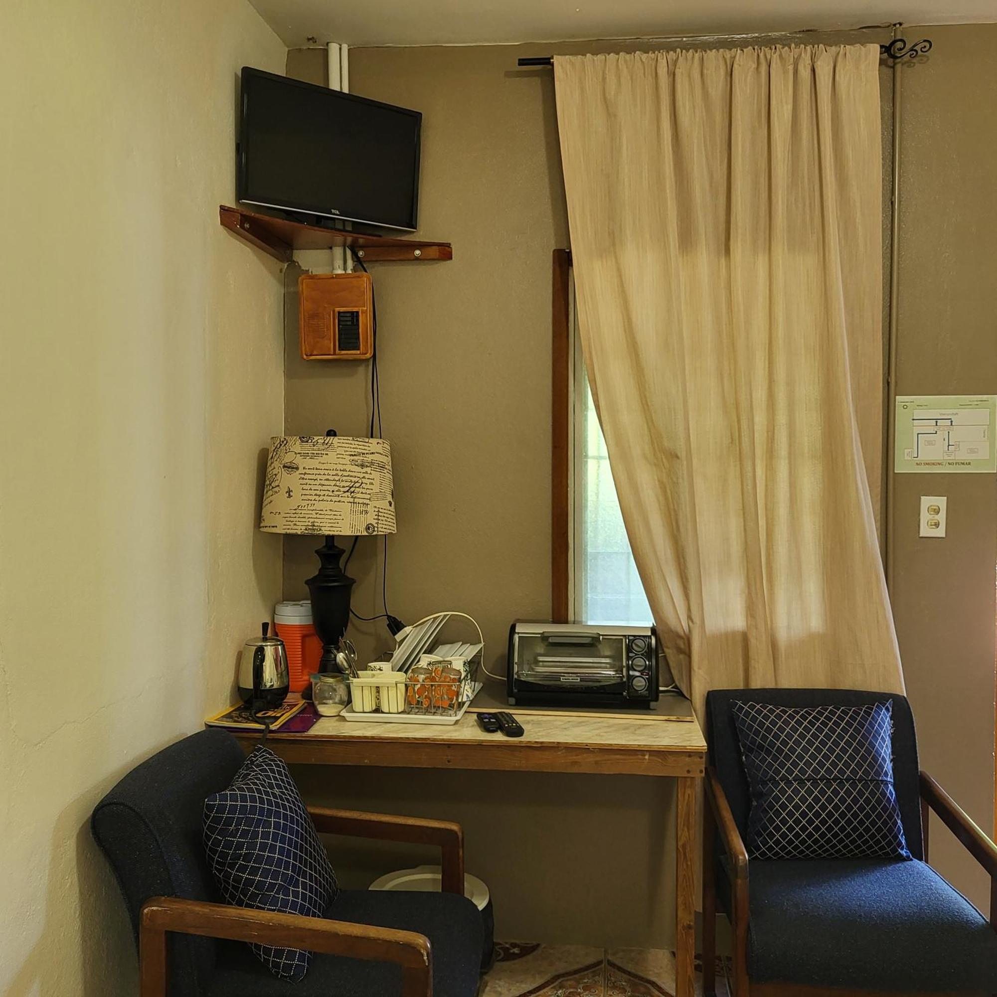 Hacienda Tropical Guest House 벨모판 외부 사진