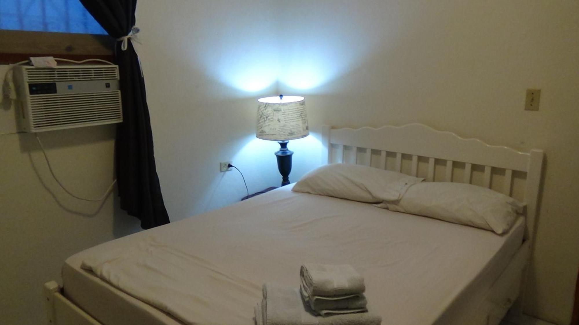 Hacienda Tropical Guest House 벨모판 객실 사진